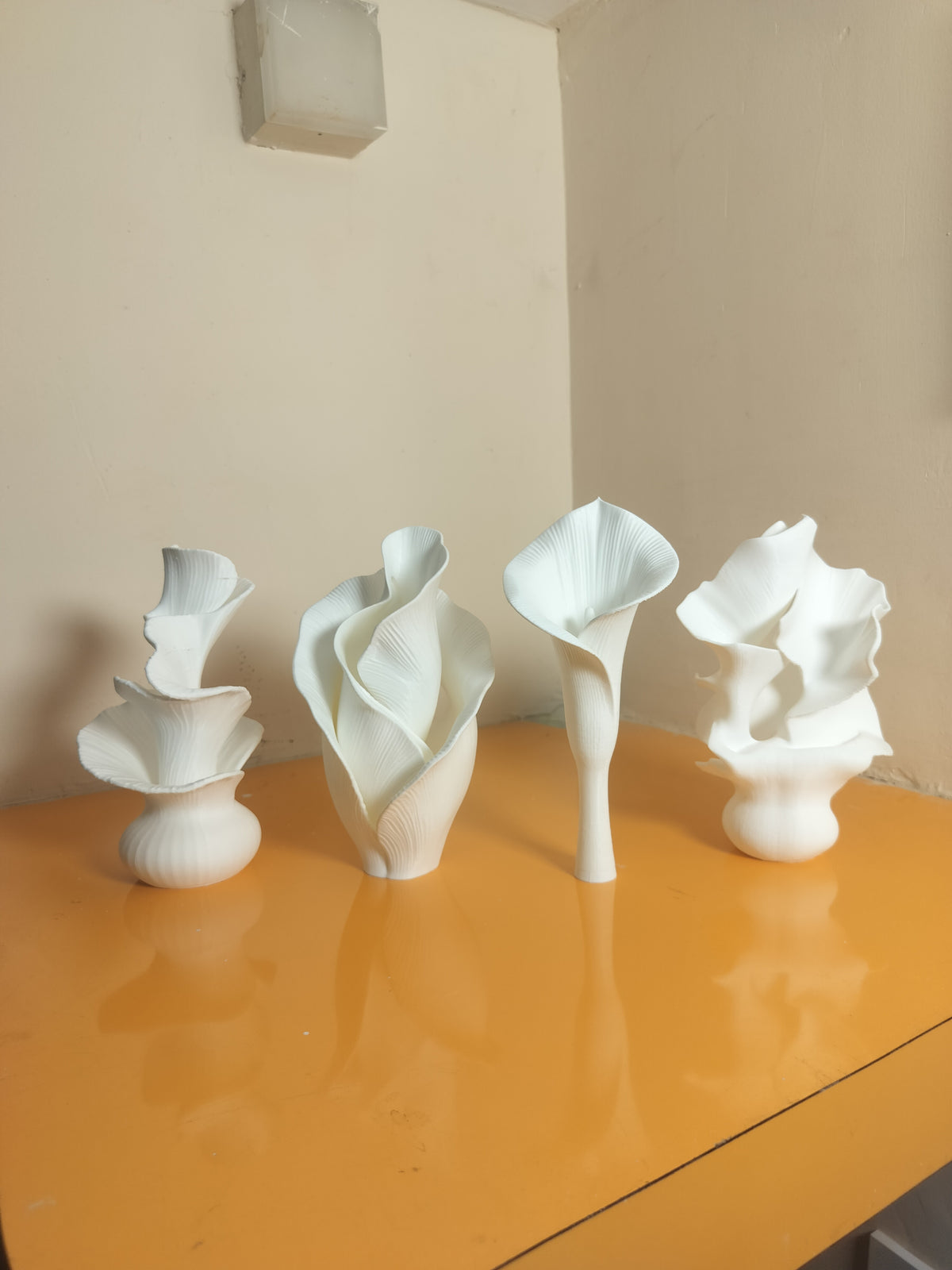 Flower Sculpture Set OF 4 Large (H-18to 20 cms each)White