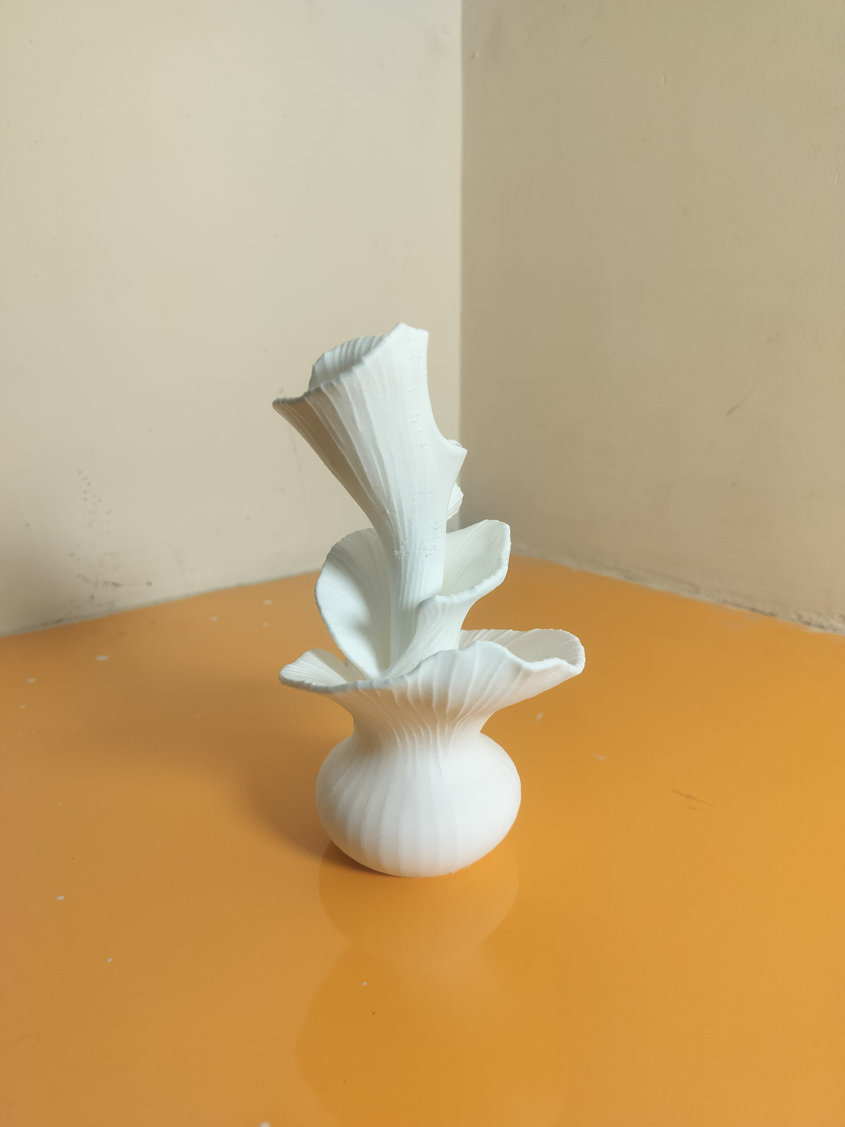 Flower Sculpture Set OF 4 Large (H-18to 20 cms each)White