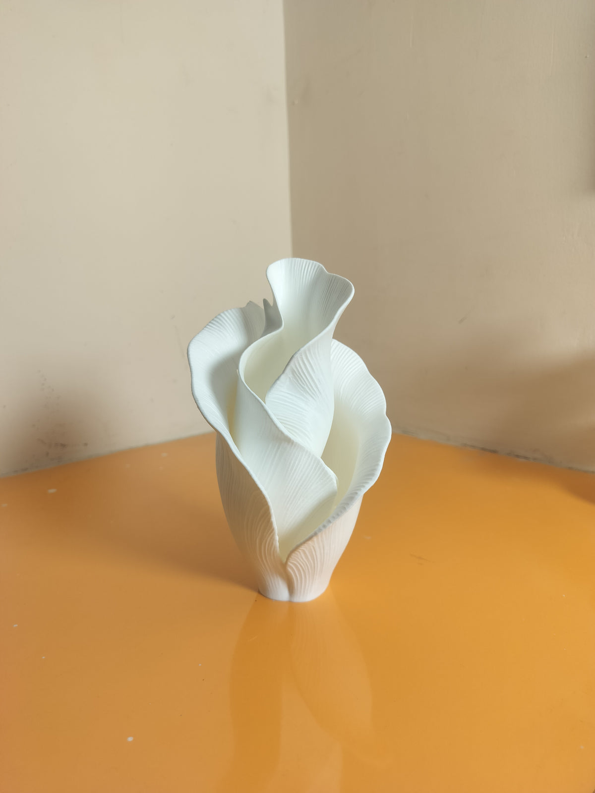 Flower Sculpture Set OF 4 Large (H-18to 20 cms each)White