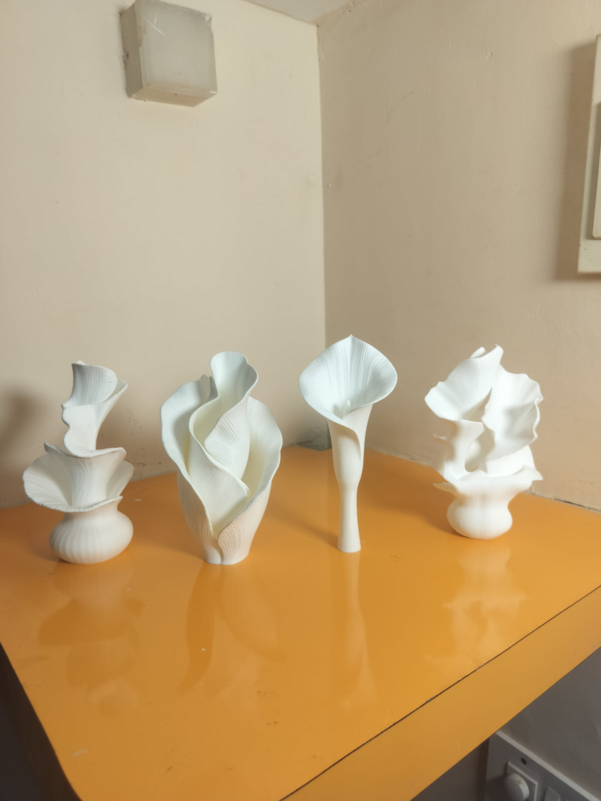 Flower Sculpture Set OF 4 Large (H-18to 20 cms each)White