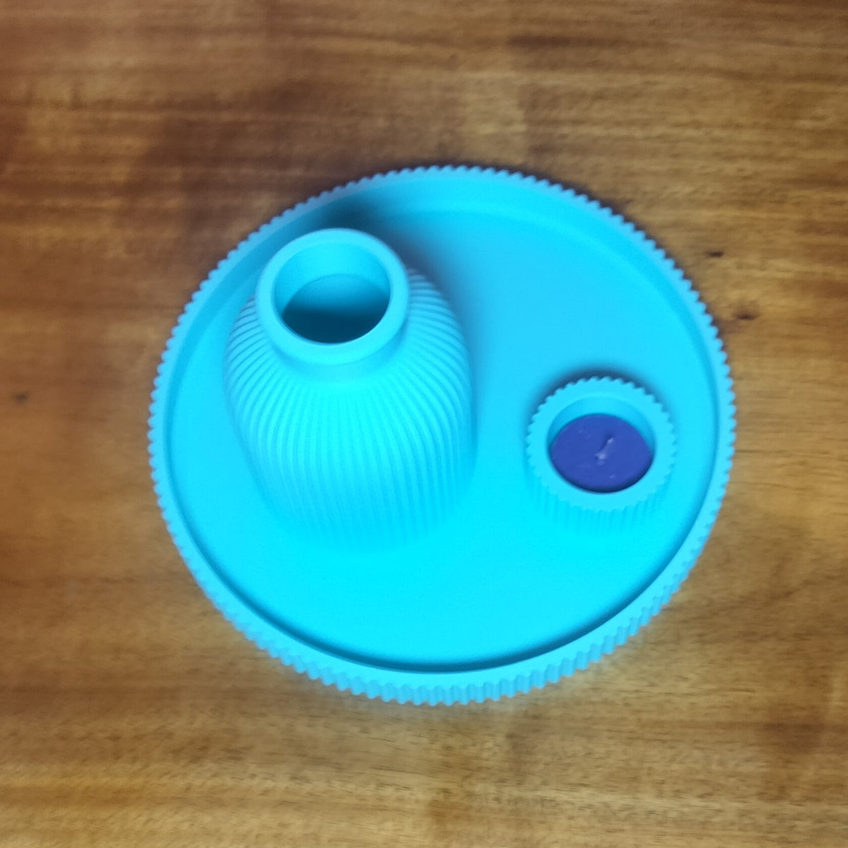 Ribbed Vase & Diya Set with 22 Cms Tray