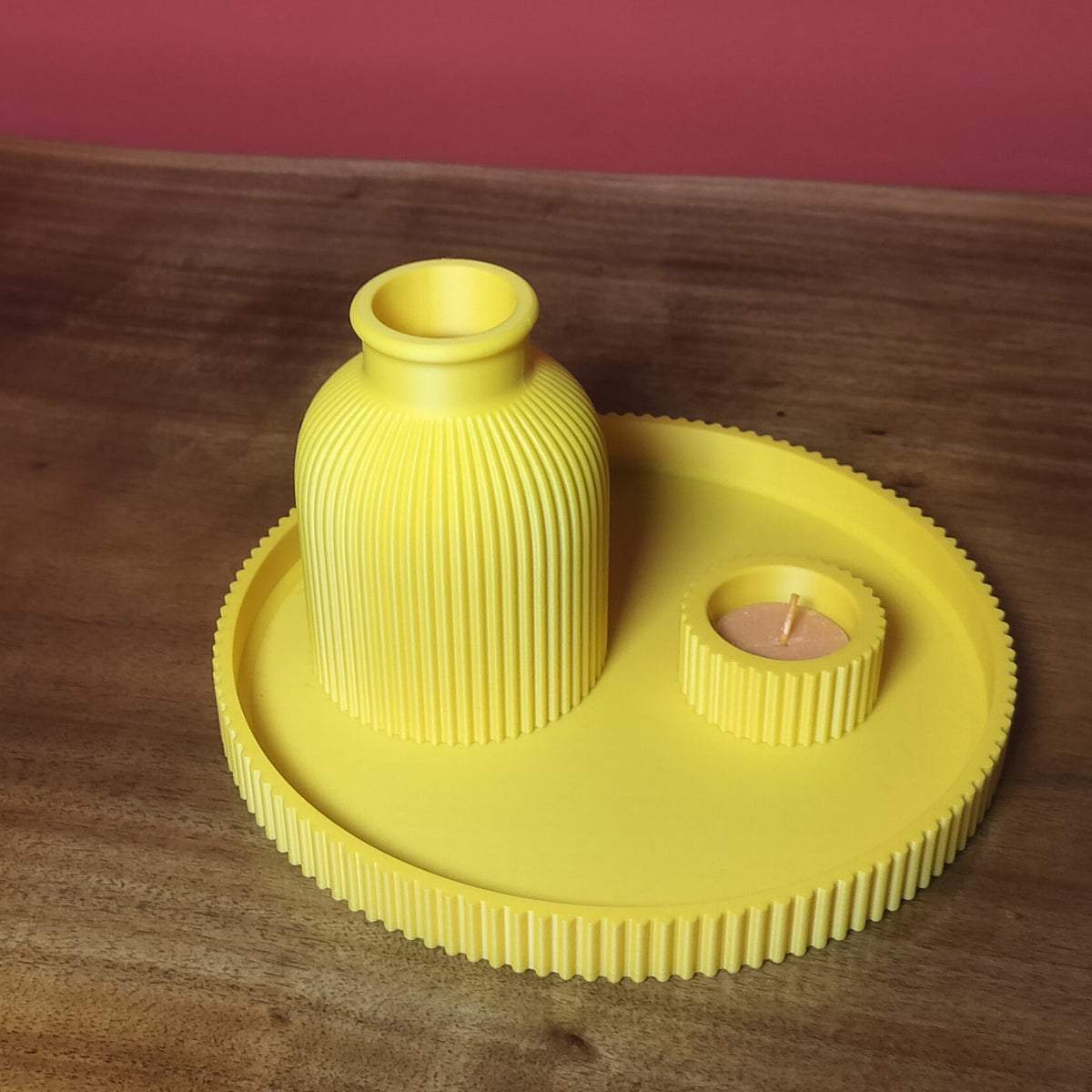 Ribbed Vase & Diya Set with 22 Cms Tray