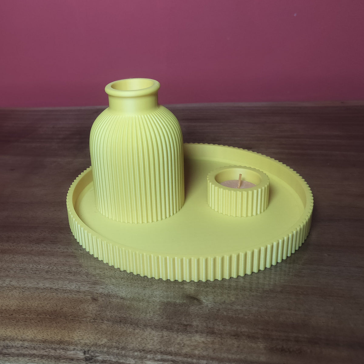 Ribbed Vase & Diya Set with 22 Cms Tray