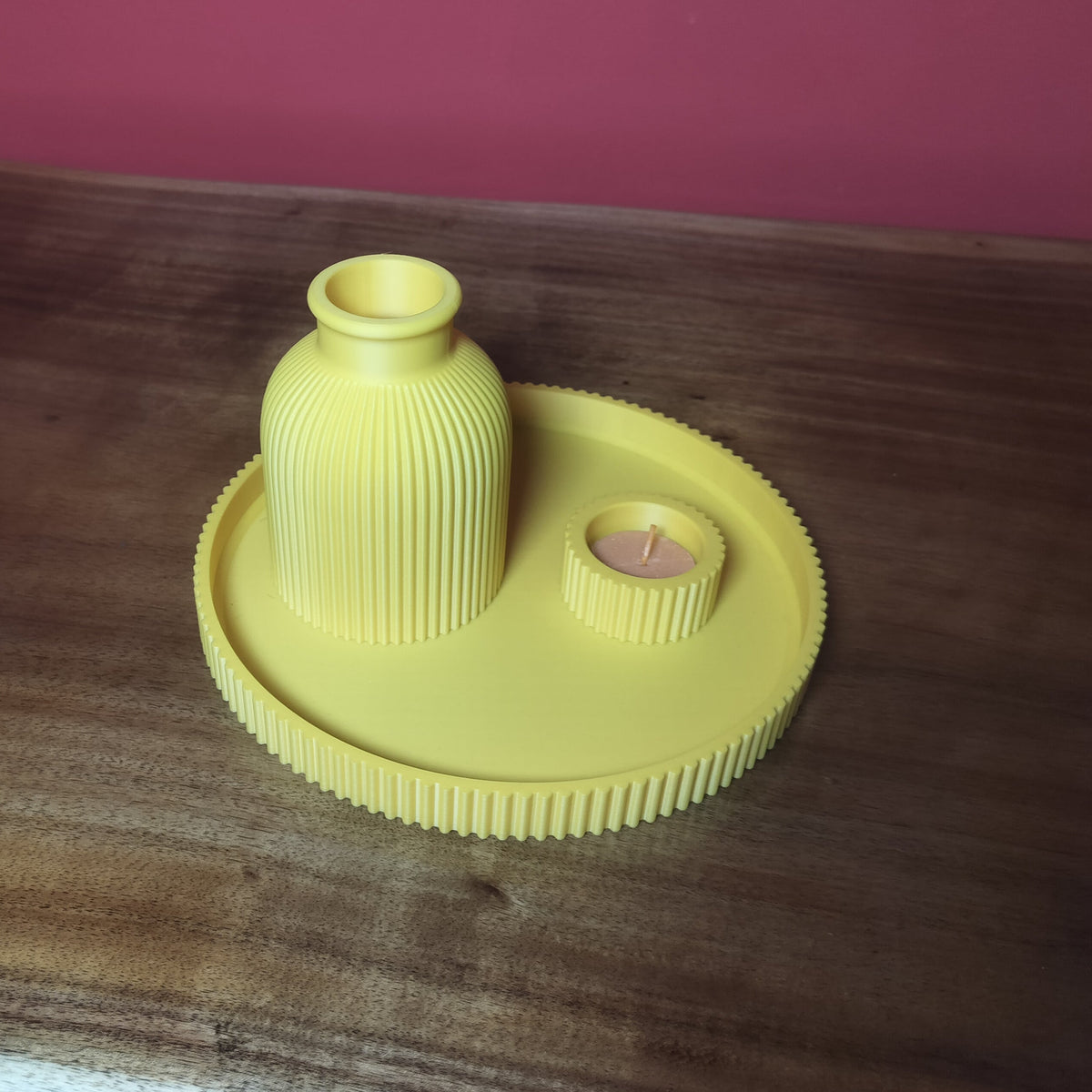 Ribbed Vase & Diya Set with 22 Cms Tray