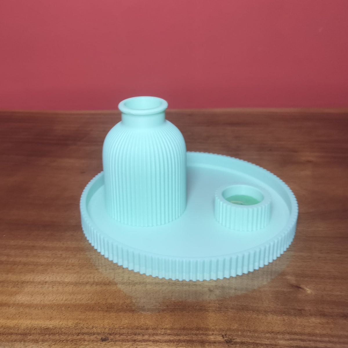 Ribbed Vase & Diya Set with 22 Cms Tray