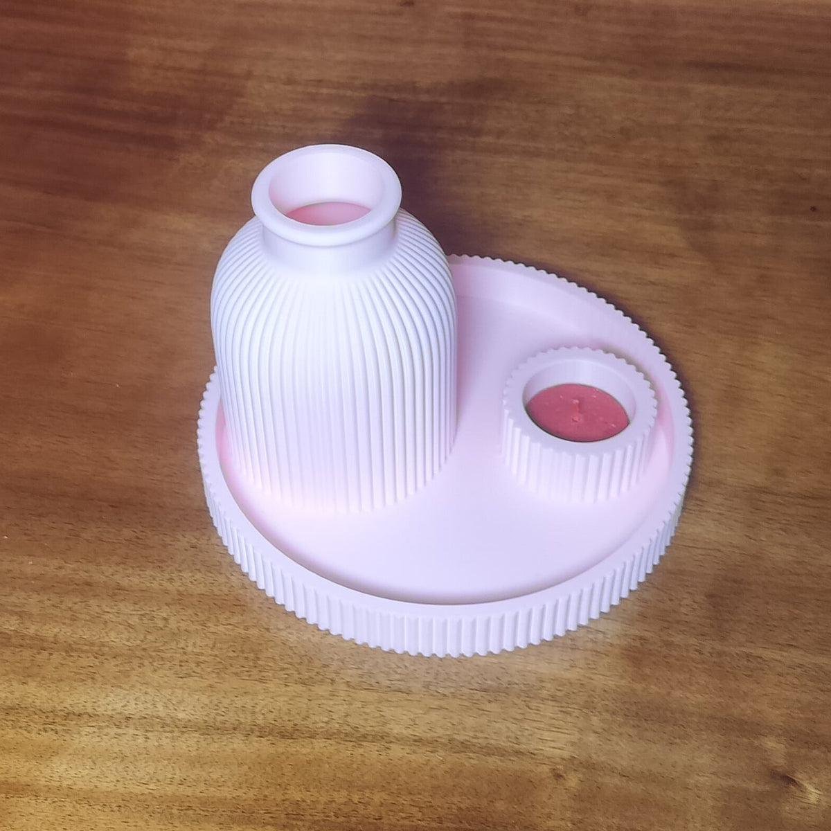Ribbed Vase & Diya Set with 18 Cms Tray